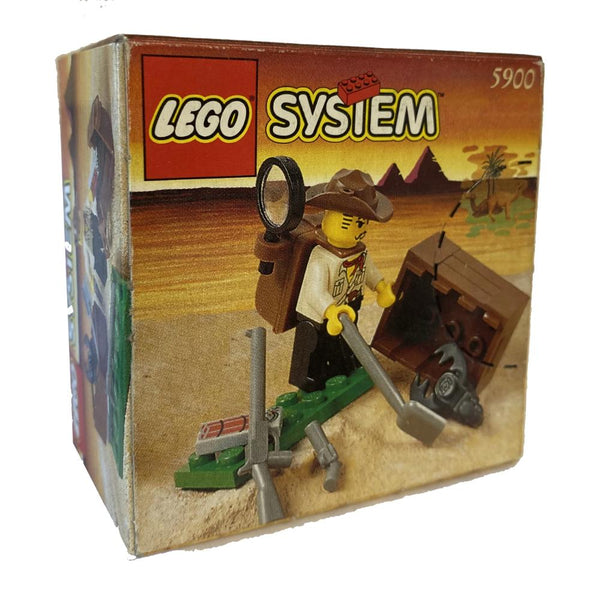 Lego 5900 Adventurer Johnny Thunder – Display Frames for Lego